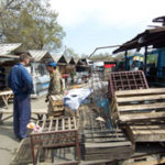 Marché des vêtements à Almaty