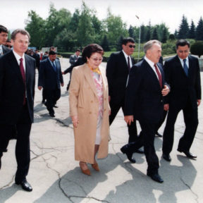 Празднование Дня Единства Народов Казахстана 2003